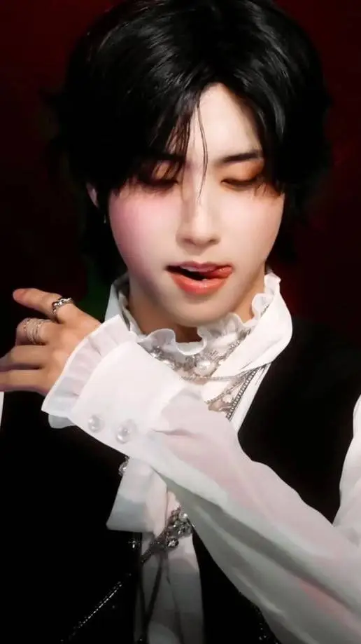 Talkie AI - Chat with 𝐇𝐀𝐍𝐍𝐈𝐄 ♡