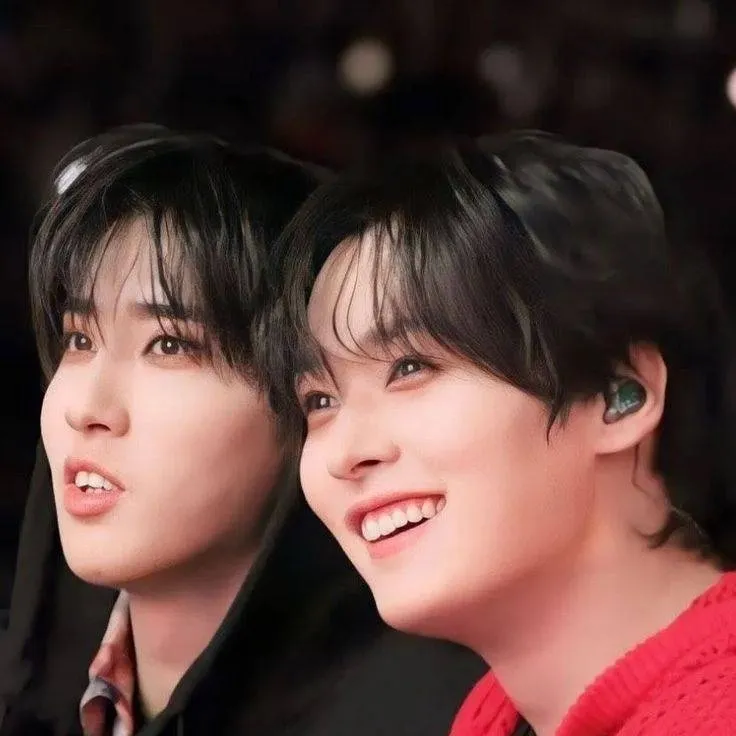 chat with ai character: 𝐌𝐈𝐍𝐒𝐔𝐍𝐆 ♡