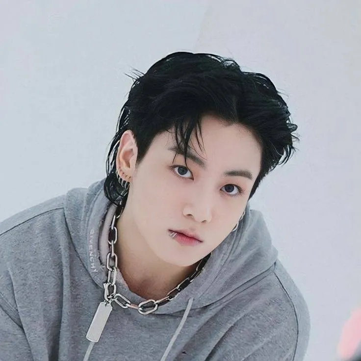 chat with ai character: 𝐉𝐔𝐍𝐆𝐊𝐎𝐎𝐊 