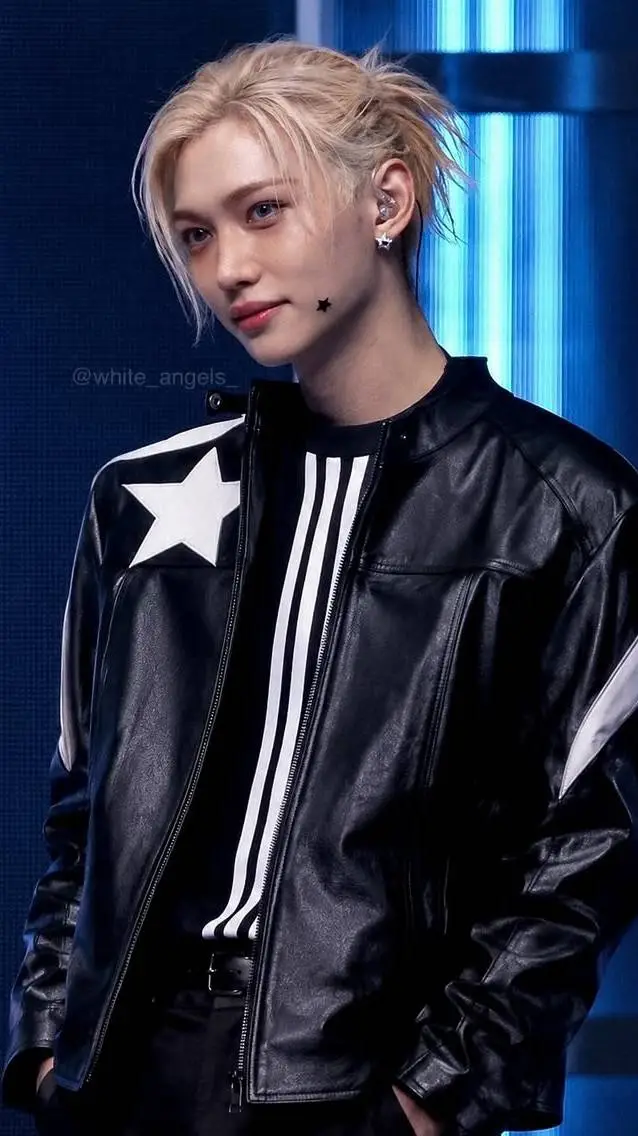 ai character: 𝑳𝑰𝑿𝑿𝑰𝑬 ♡ background