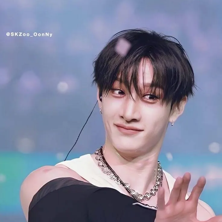 chat with ai character: 𝑪𝑯𝑨𝑵 ♡