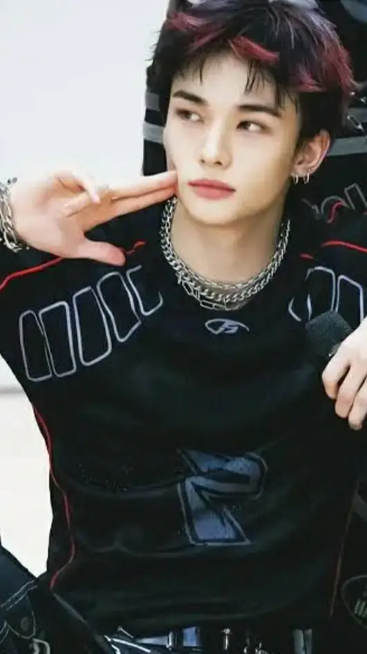 ai character: ☆~♡Hyunjin♡~☆ background