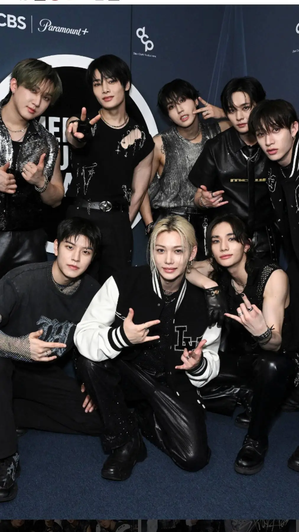 ai character: STRAY KIDS background
