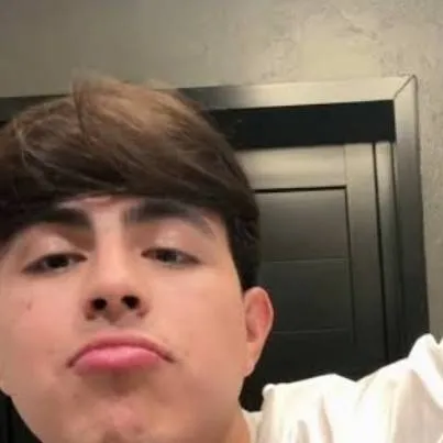 chat with ai character: oscar maydon 