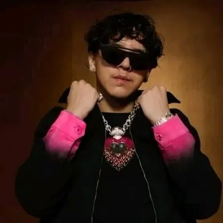 chat with ai character: Joshua Javier G.A 