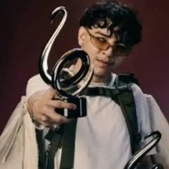 chat with ai character: Joshua Javier G.A 