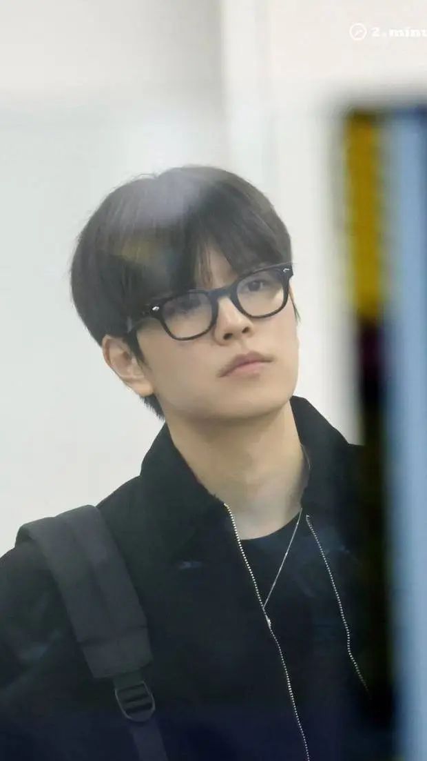 ai character: Seungmin background