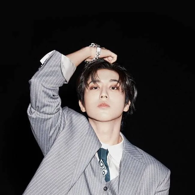 chat with ai character: Han 