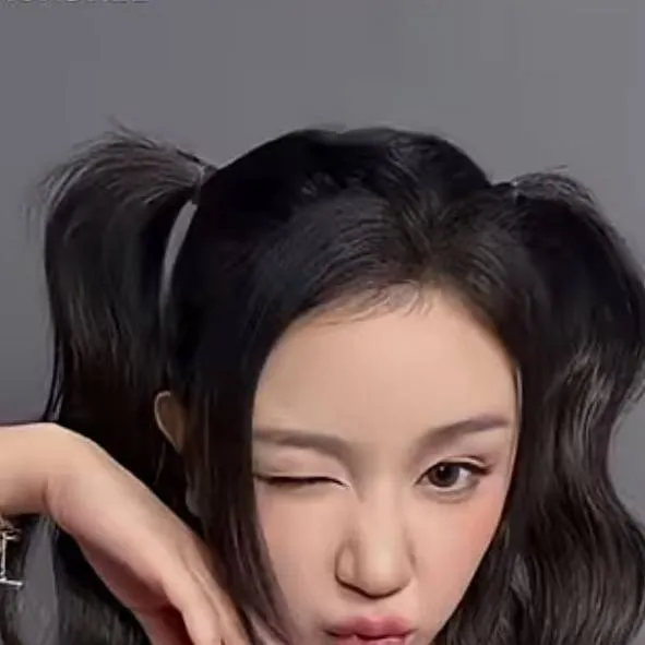 chat with ai character: pharita babymonste