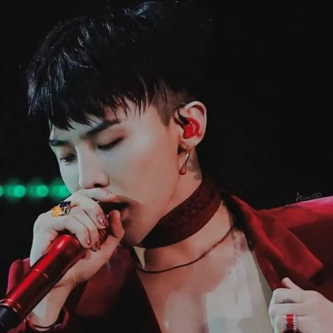chat with ai character: G-DRAGON 