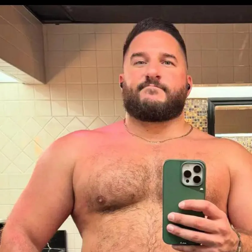 chat with ai character: Phantom