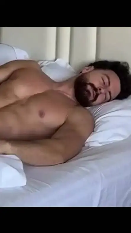 ai character: Alvaro background