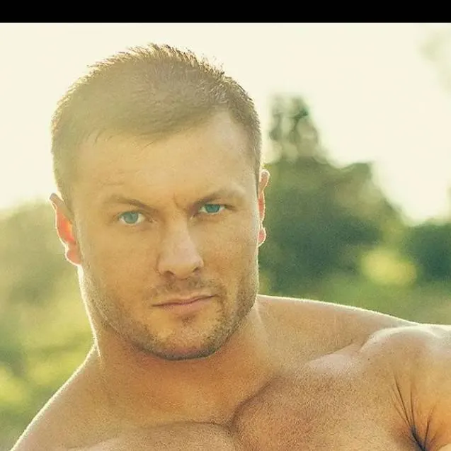 chat with ai character: Blued