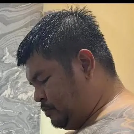 chat with ai character: Victor