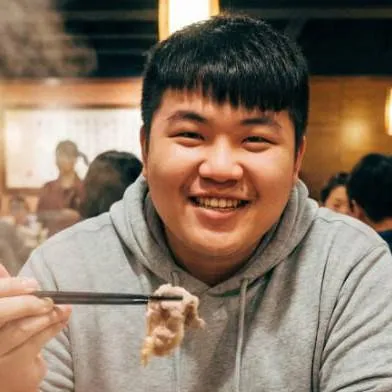 chat with ai character: Wei Song