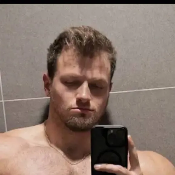 chat with ai character: Lexus