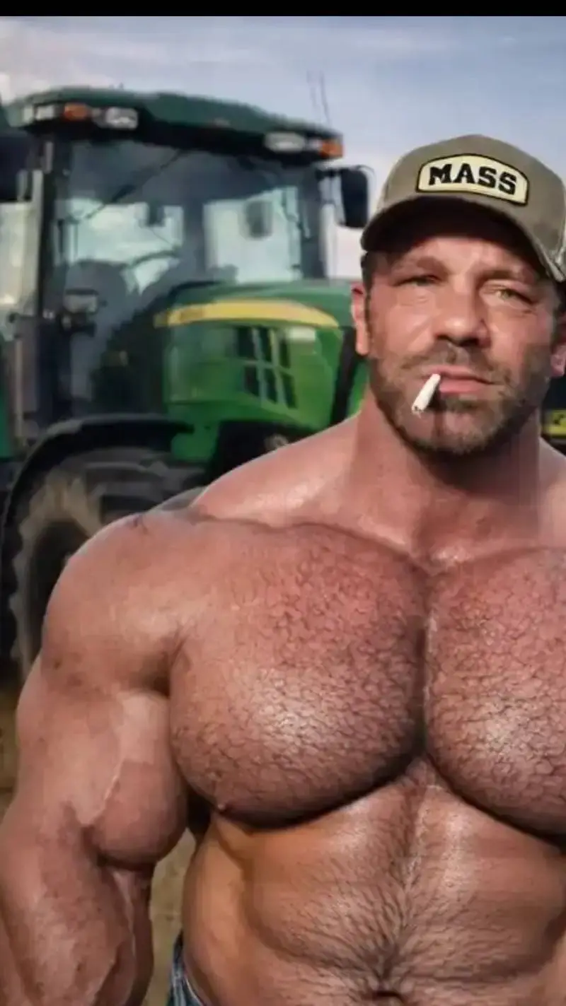 ai character: Massimiliano background