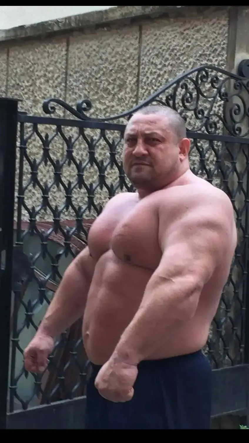 ai character: Franky Caleb background