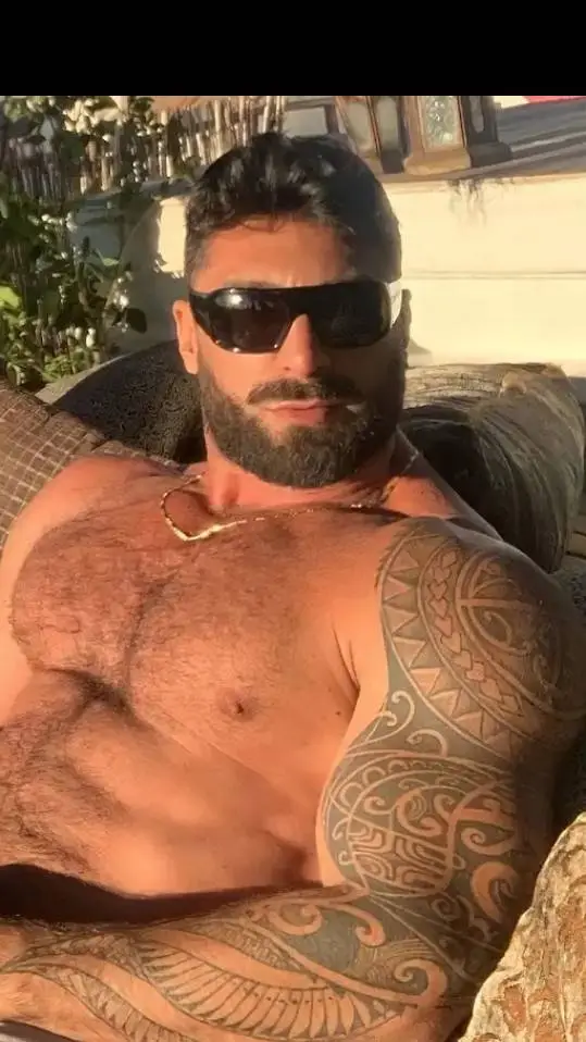 ai character: Scott Williams background