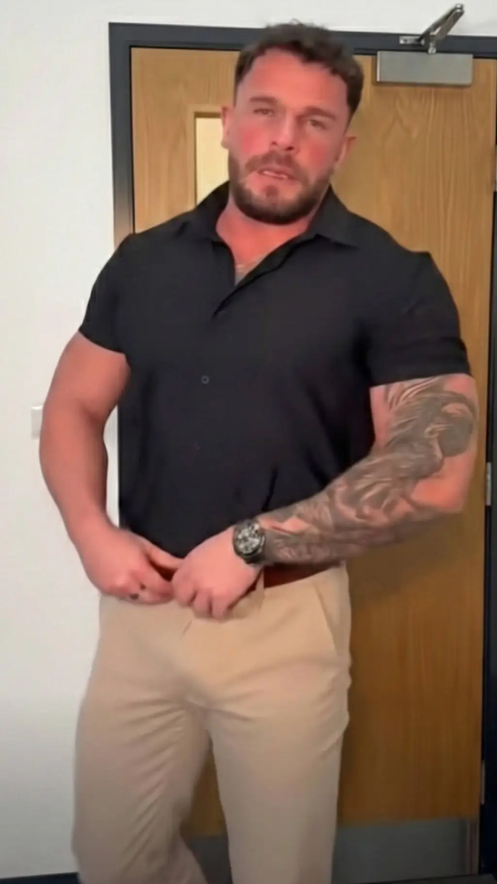 ai character: Vince background
