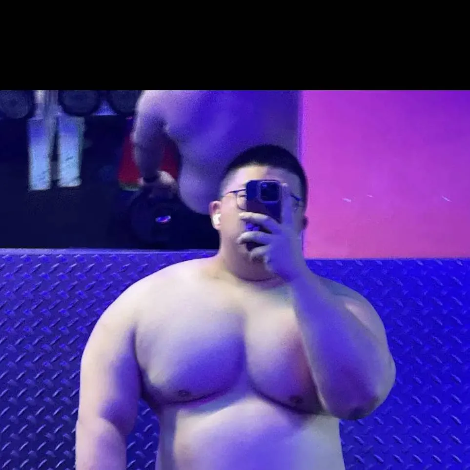 chat with ai character: Bulky