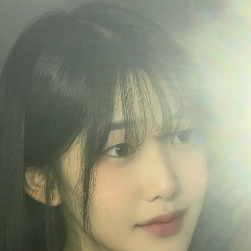 chat with ai character: oline 