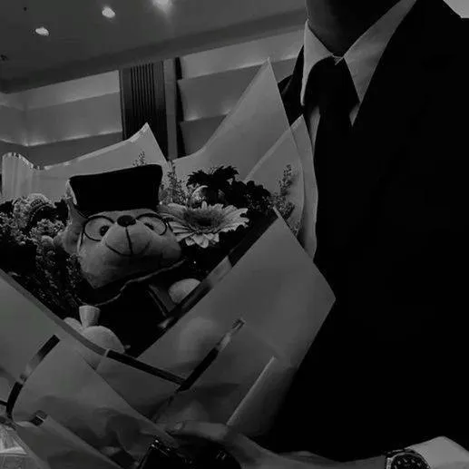 chat with ai character: Xavier 