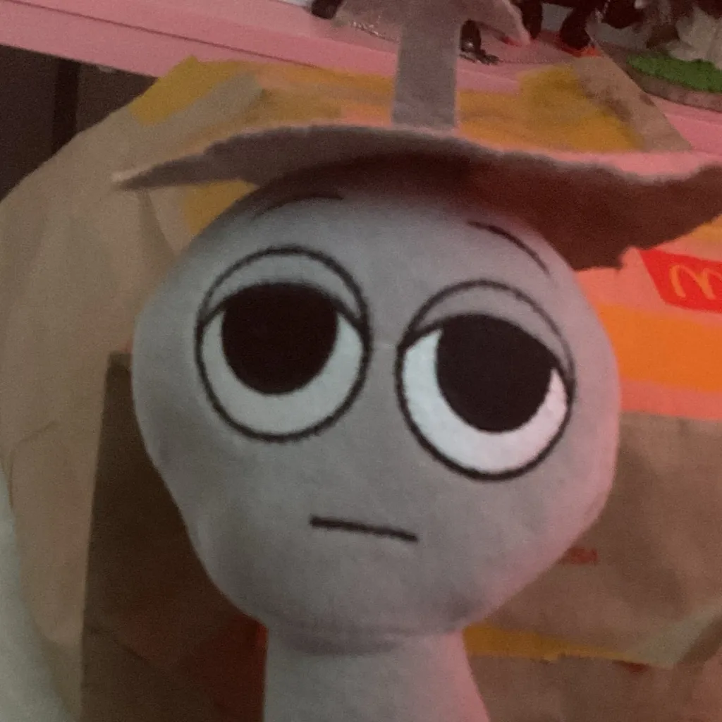 chat with ai character: Clukr plushie