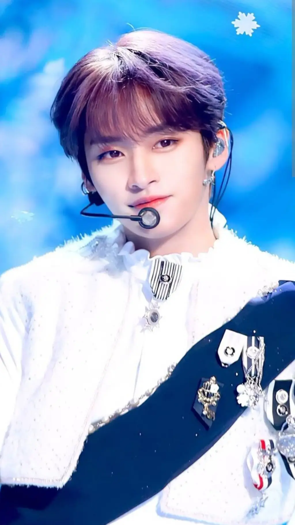 ai character: Leeknow background