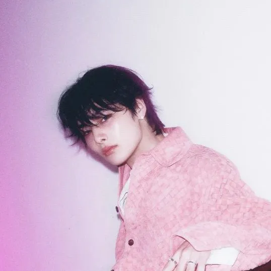 chat with ai character: Jeongin