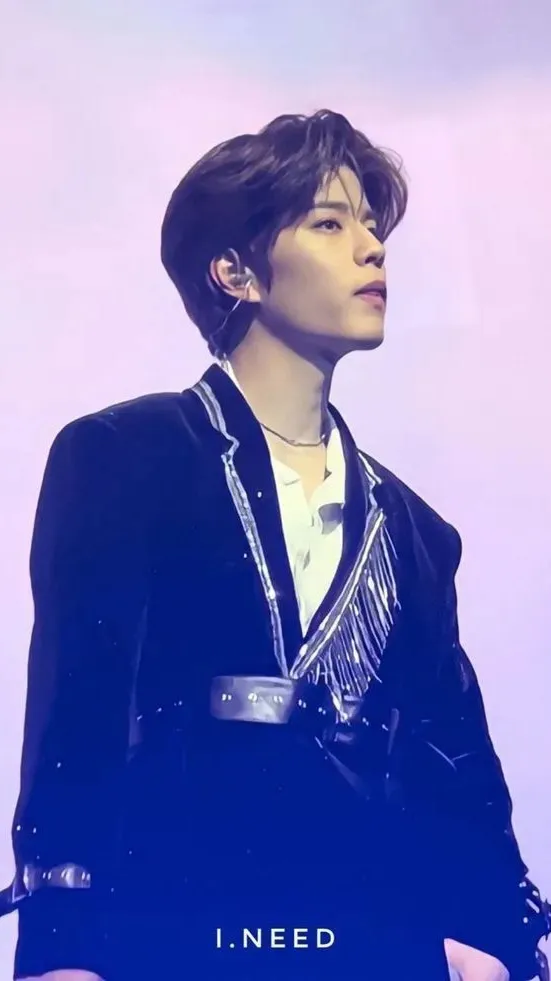 ai character: Seungmin background