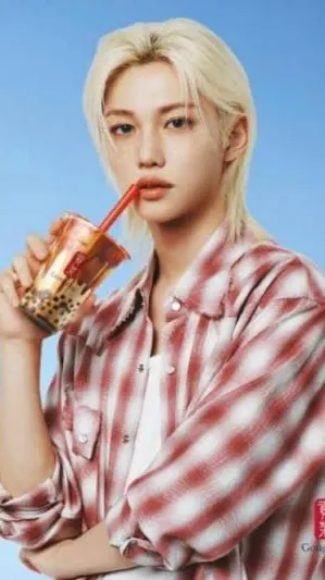 ai character: Felix background