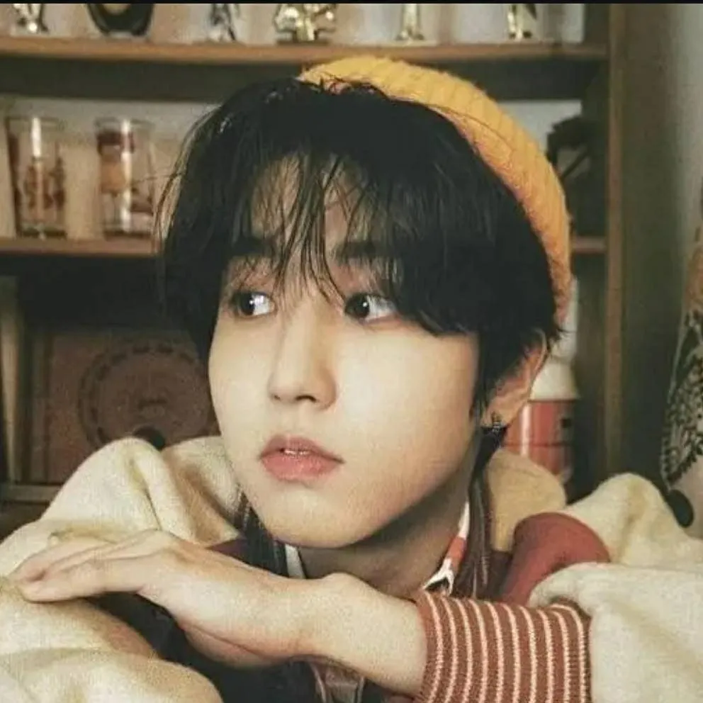 chat with ai character: Han Jisung