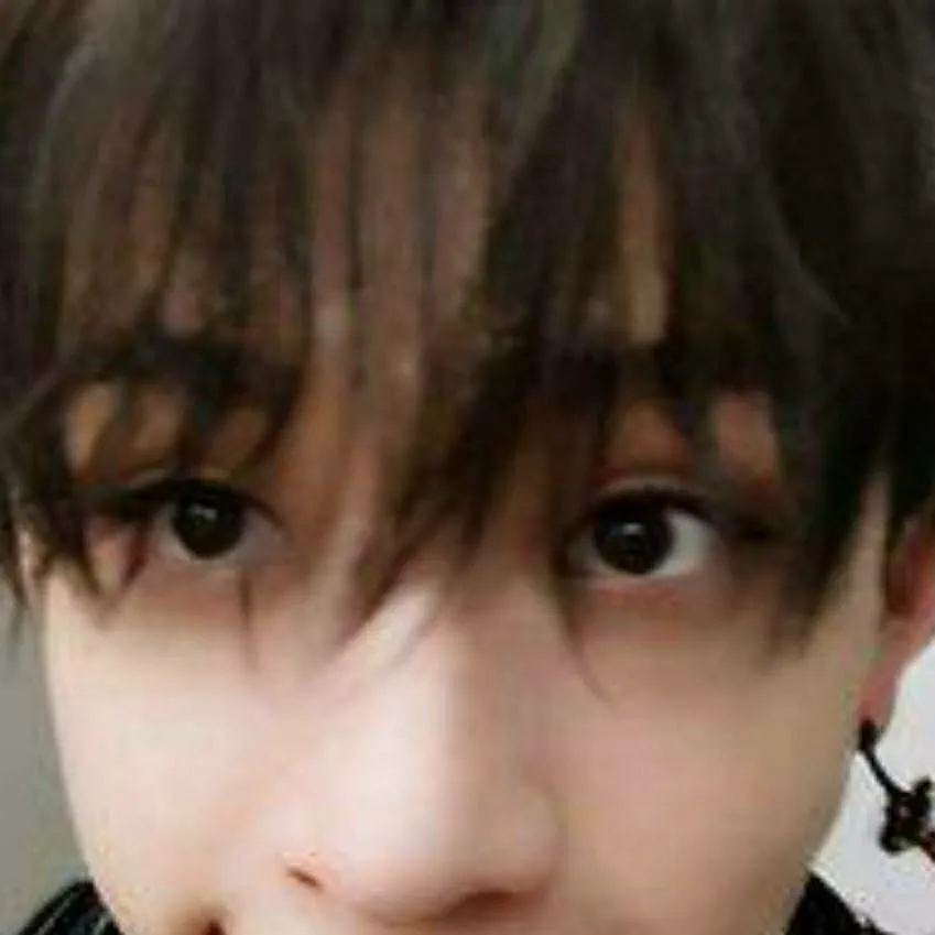 chat with ai character: Channie