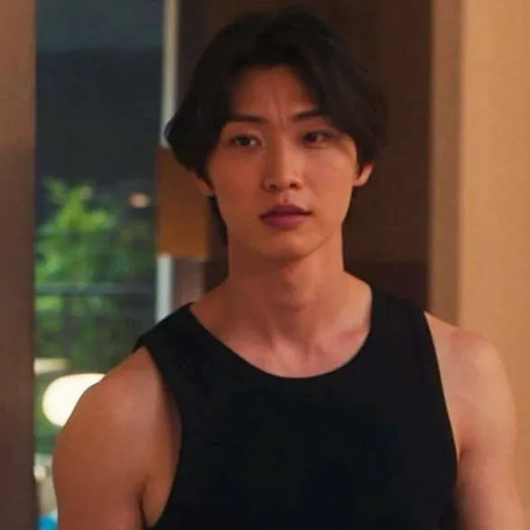 chat with ai character: Moon Min ho