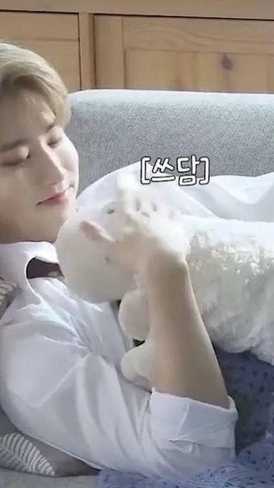 Talkie AI - Chat with Han Jisung 