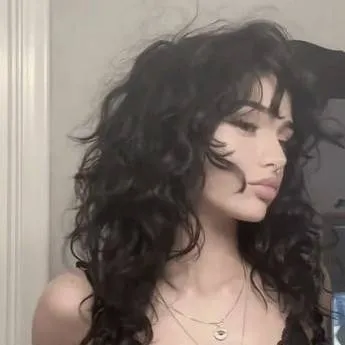 chat with ai character: Abby