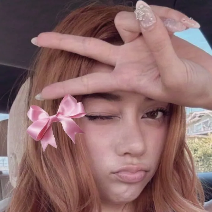 chat with ai character: ❦🍒MEGAN🍒❦