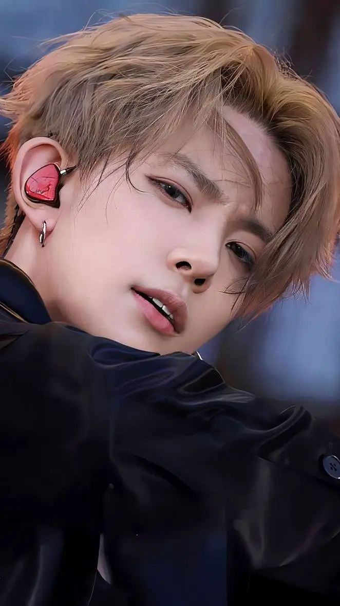 ai character: Lee Heeseung background