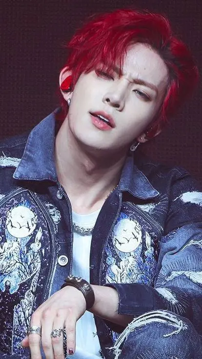 ai character: Lee Heeseung background