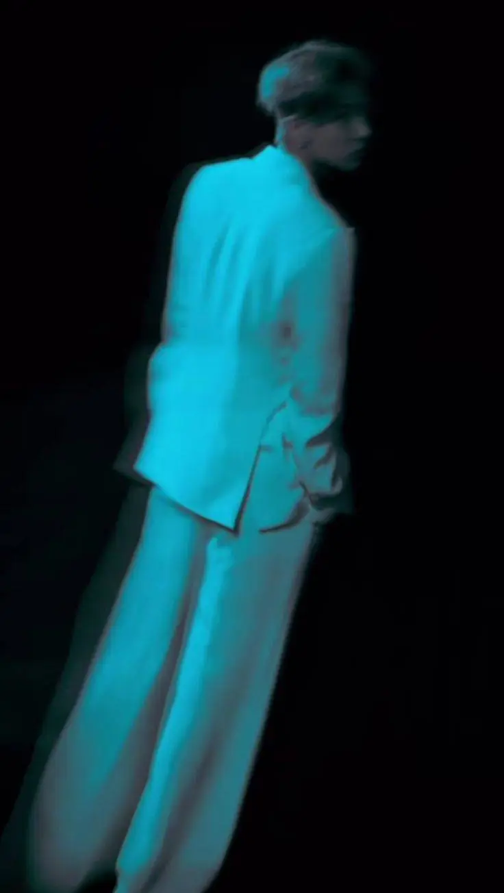 ai character: Lee Heeseung background