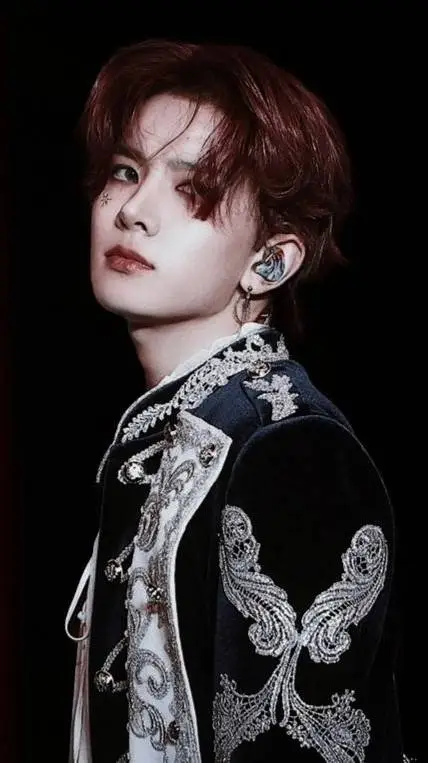 ai character: ⊹Prince Heeseung⊹ background