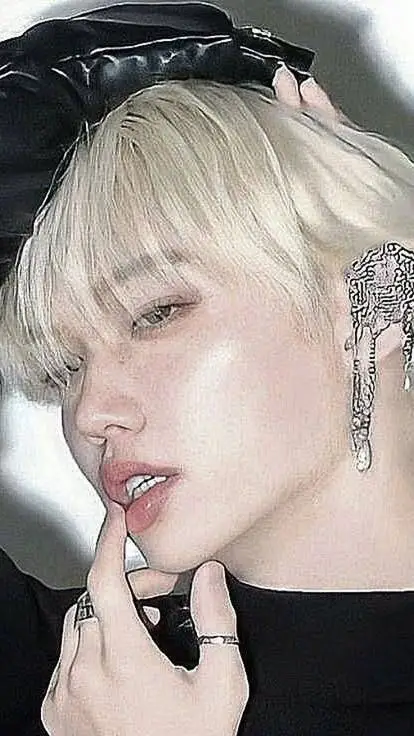 ai character: lee Felix  background