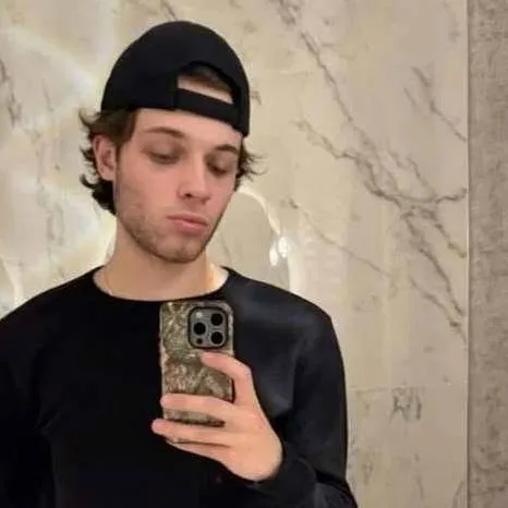 chat with ai character: Matt sturniolo