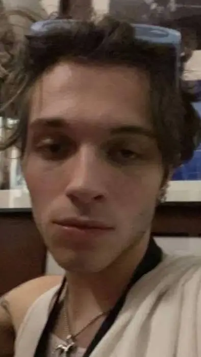 ai character: Matt sturniolo💋 background