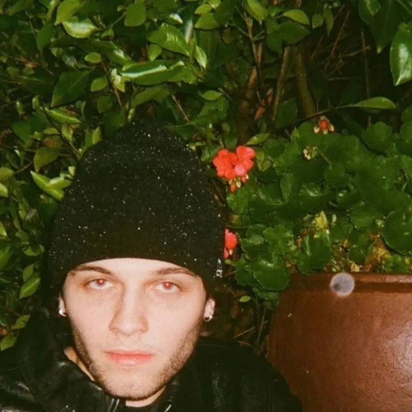 chat with ai character: Matt sturniolo. 