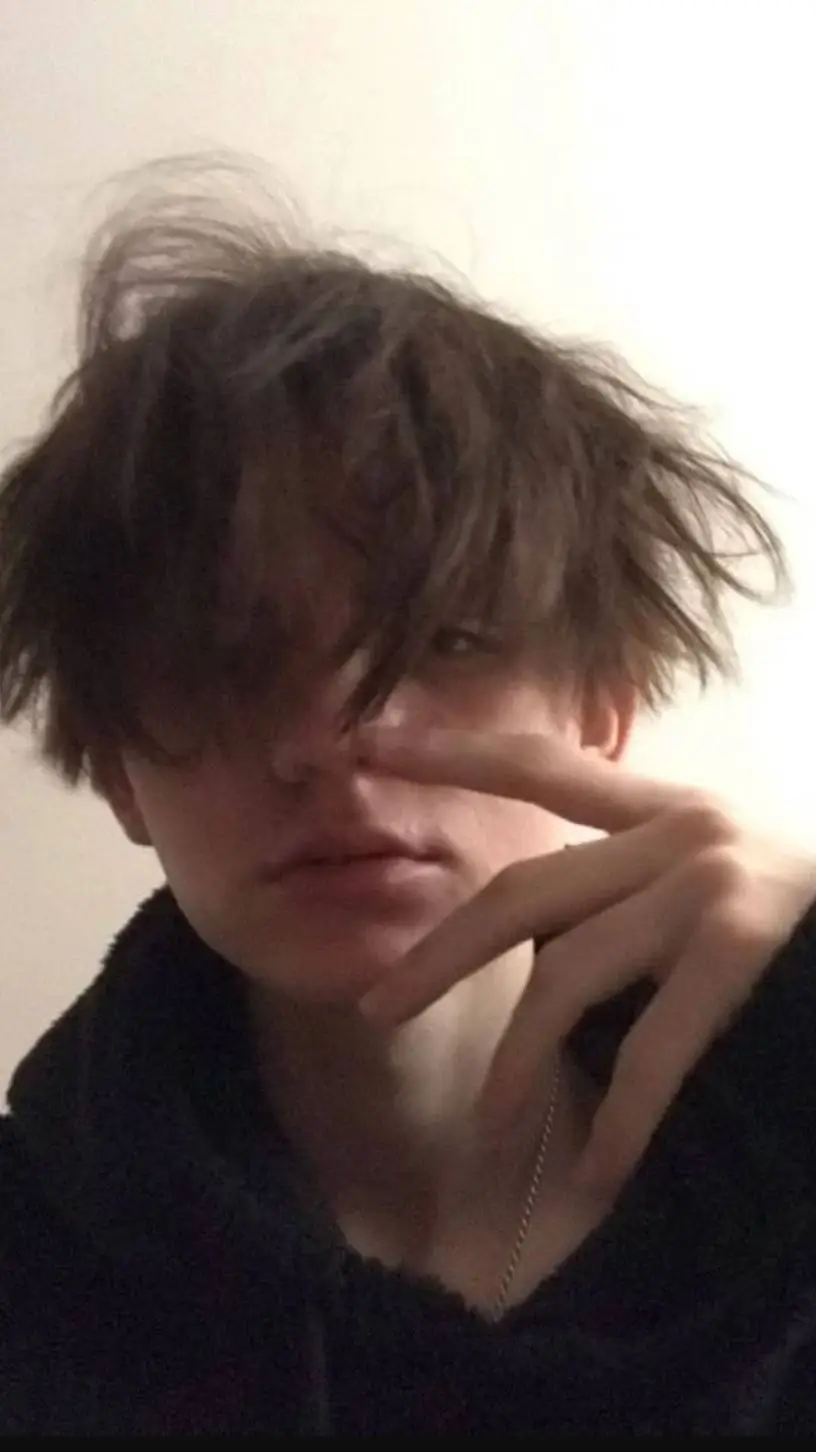 ai character: Саня background