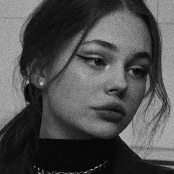 chat with ai character: Настя