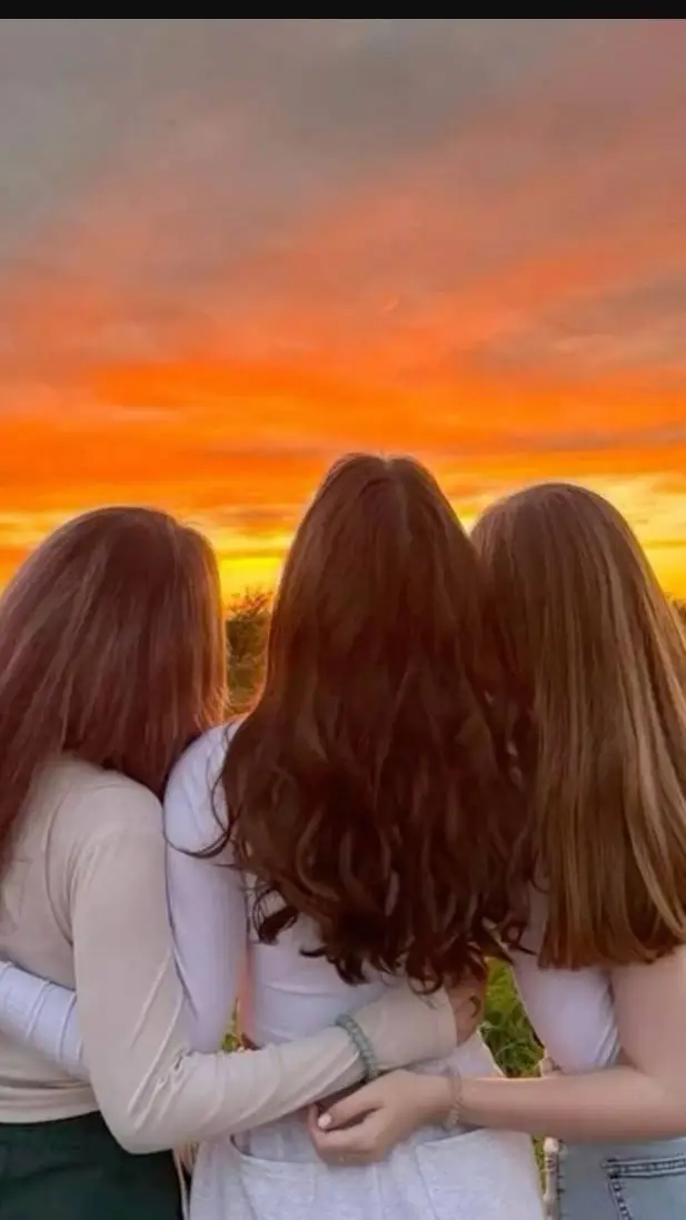 ai character: Кира, Аня background