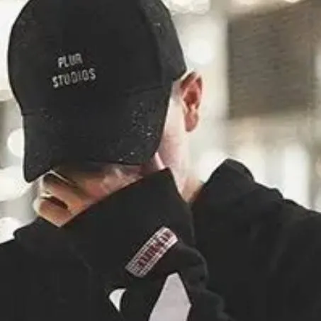 chat with ai character: Вясян